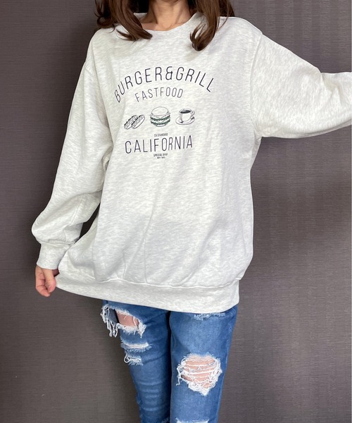 GGD（ジージーディー）の「あったか裏起毛プリントロゴトレーナー（スウェット・レディース・ブラック系1/ネイビー系/ブラック/レッド/グレー/グリーン系1/ネイビー/グレー系/ブラック系/グレー系1/ブラック系2/ブルー系/グリーン/グリーン系/ホワイト/ブルー/ブラック系3/レッド系/ブルー系1/ブルー系2/グレー系3/ブラック系4/グレー系2/グリーン系2/ブルー系5/レッド系1/レッド系2/ブルー系3/ブルー系4/グリーン系3/ブラック系5/ブラック系6/ブラック系7/グレー系4/グレー系5/グレー系6・L/LL/M）」の2枚目の写真