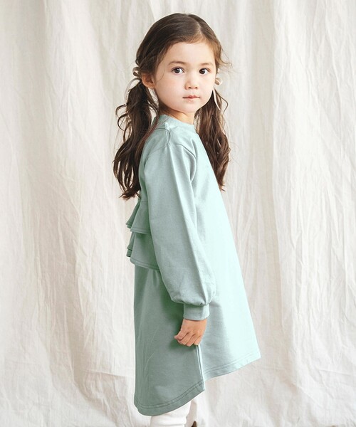 BRANSHES（ブランシェス）の「【WEB限定】バック2段フリル長袖ワンピース（ワンピース・キッズ・チャコールグレー/ピンク/ライトグリーン・120/140/130/150/110/100）」の3枚目の写真