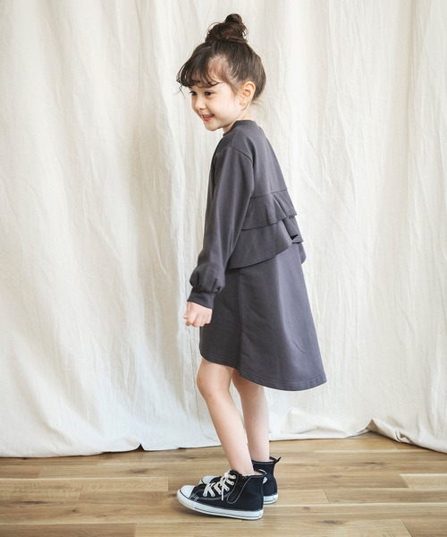 BRANSHES（ブランシェス）の「【WEB限定】バック2段フリル長袖ワンピース（ワンピース・キッズ・チャコールグレー/ピンク/ライトグリーン・120/140/130/150/110/100）」の12枚目の写真