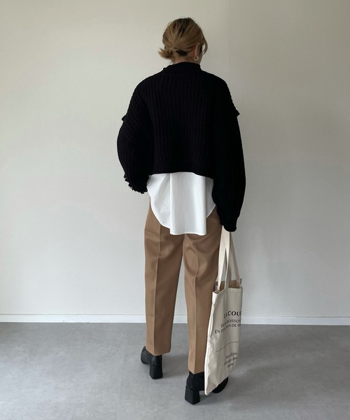 y/m by misato（イムバイミサト）の「編地切り替えショート丈ニットトップス（ニット/セーター・レディース・グレイッシュベージュ/ブラック・FREE）」の17枚目の写真