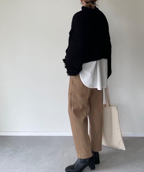 y/m by misato（イムバイミサト）の「編地切り替えショート丈ニットトップス（ニット/セーター・レディース・グレイッシュベージュ/ブラック・FREE）」の7枚目の写真