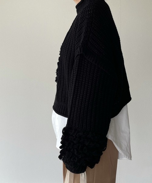 y/m by misato（イムバイミサト）の「編地切り替えショート丈ニットトップス（ニット/セーター・レディース・グレイッシュベージュ/ブラック・FREE）」の11枚目の写真