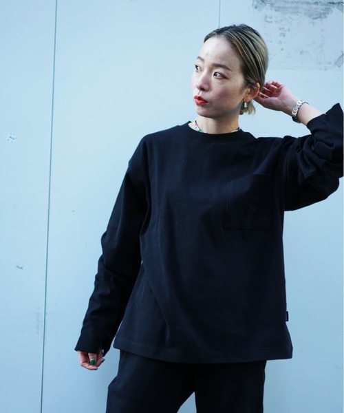 AVIREX(アヴィレックス)の「【DAILY/デイリー】長袖 ルーズフィット Tシャツ / LONG SLEEVE LOOSE FIT T-SHIRT / アヴィレックス / AVIREX(Tシャツ/カットソー・メンズ・チャコール/ブラック/グレー/ホワイト・LARGE/X-LARGE/MEDIUM)」の5枚目の写真