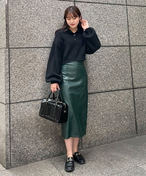 EPIMI E'PIMMY（エピミエピミー）の「フェイクレザーカマーバンドナロースカート（スカート・レディース・ブラック/グリーン/グレイッシュベージュ・MEDIUM）」の4枚目の写真