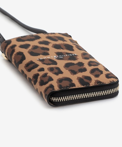 TOMMY HILFIGER（トミーヒルフィガー）の「レオパードスマートフォンケース（スマホケース/カバー・レディース・マルチ・FREE）」の4枚目の写真