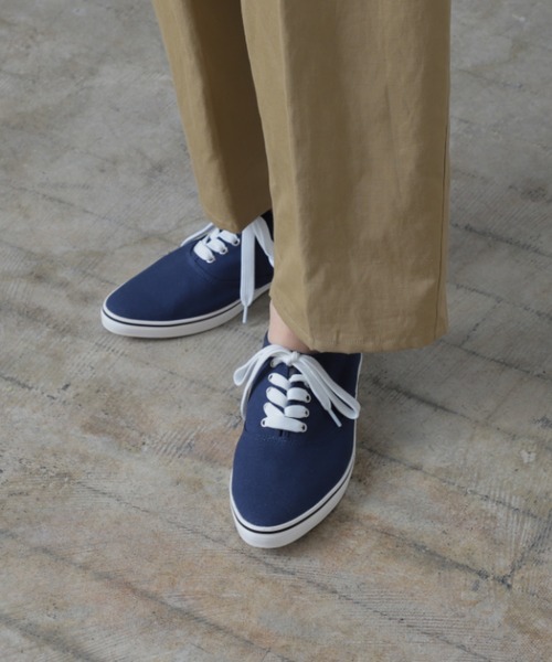 Demi-Luxe BEAMS（デミルクス ビームス）の「THE GEEK / レースアップ スニーカー（スニーカー・レディース・ネイビー/ベージュ・38/37）」の2枚目の写真