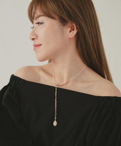 COLOR TOKYO ACCESSORIES(カラートウキョウアクセサリー)の「パール+チェーンコインロザリオネックレス(ネックレス・レディース・Silver/GOLD ・FREE)」の2枚目の写真