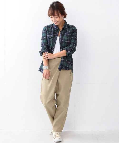 Ray BEAMS（レイビームス）の「RBS / アシンメトリーパンツ（その他パンツ・レディース・ベージュ/オリーブ/ネイビー・0/1）」の13枚目の写真