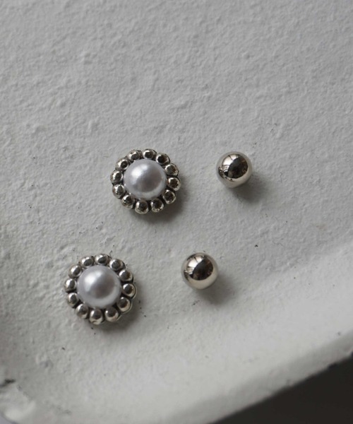 Port（ポート）の「シンプル/ニュアンス マグネット ピアス_（イヤリング・レディース・ホワイト/シルバー/シルバー系その他/ネイビー/シルバー系その他2/ゴールド系その他3/ゴールド系その他/シルバー系その他5/ブラック系その他/ゴールド系その他4/シルバー系その他3/グリーン/ブラック/レッド/シルバー系その他4/ゴールド系その他2/ブラウン/ゴールド/ホワイト系その他/ホワイト系その他2/ホワイト系その他3/その他5/ホワイト系その他5/ブラック系その他2/ブルー/クリア/ホワイト系その他4/ゴールド系その他5/ゴールド系その他7/シルバー系その他6/その他1/その他2/その他3/シルバー系その他7/ゴールド系その他6/その他7/その他6/その他9/その他10/その他12/その他13/その他8/その他16/その他17/その他11/その他14/その他15/その他19・FREE）」の20枚目の写真