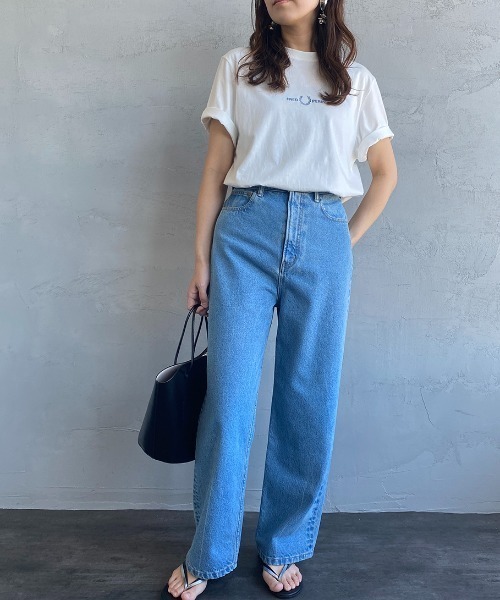 FRED PERRY（フレッドペリー）の「[FRED PERRY/フレッドペリー] ワンポイント刺繍 ロゴTシャツ（Tシャツ/カットソー・レディース・ホワイト/ブラック・S/M/L/XS）」の3枚目の写真