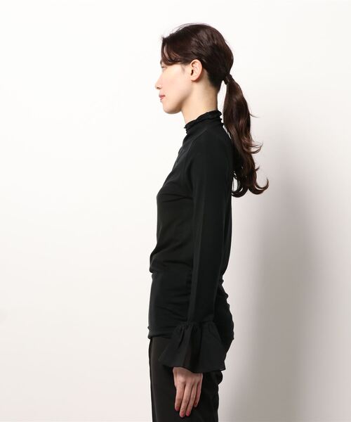 DouDou（ドゥドゥ）の「袖異素材フリルプルオーバー（Tシャツ/カットソー・レディース・オフホワイト/ライトグレー/ブラック・FREE）」の4枚目の写真