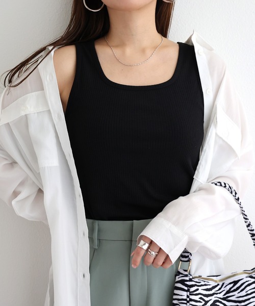 andme(アンドミー)の「テレコリブボーダー無地タンクトップ(タンクトップ・レディース・ホワイト×ブラック/ブラック/オフホワイト/ピンクベージュ/イエロー系その他/グリーン系その他/パープル系その他・M)」の4枚目の写真