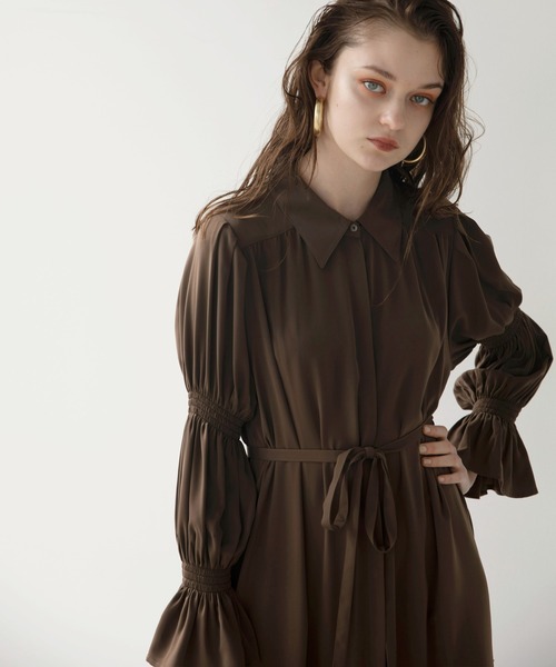 MIELI INVARIANT（ミエリインヴァリアント）の「Candy Sleeve Shirt Dress（ワンピース・レディース・ブラウン/ブラック・FREE）」の17枚目の写真