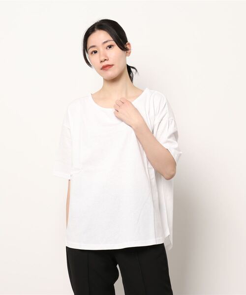 UNDERWRAPS(アンダーラップス)の「5分袖ボートネックT(M3)(Tシャツ/カットソー・レディース・ホワイト/チャコールグレー/ベージュ/ブルー/グリーン/その他1/その他2/その他3/その他4・MEDIUM/LARGE)」の1枚目の写真