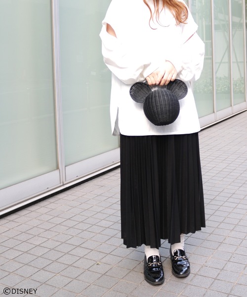 ACCOMMODE(アコモデ)の「MICKEY MOUSE Wicker bag / ミッキーマウス ウィッカーバッグ S(かごバッグ・レディース・ブラック/ベージュ・FREE)」の2枚目の写真