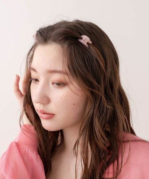 OLIVE des OLIVE（オリーブデオリーブ）の「アクリルハートミニクリップ2個セット（バレッタ/ヘアクリップ・レディース・ホワイト/サックスブルー/ピンク・FREE）」の4枚目の写真