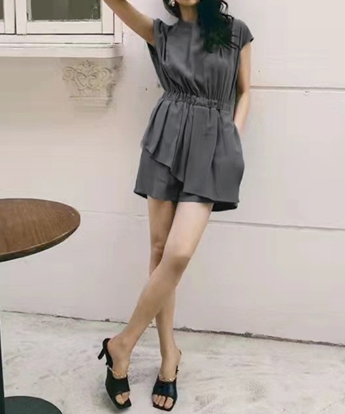 Futier land（フューティアランド）の「ウエストフリルショートオールインワン（つなぎ/オールインワン・レディース・ブラック/ベージュ/グレー・FREE）」の5枚目の写真