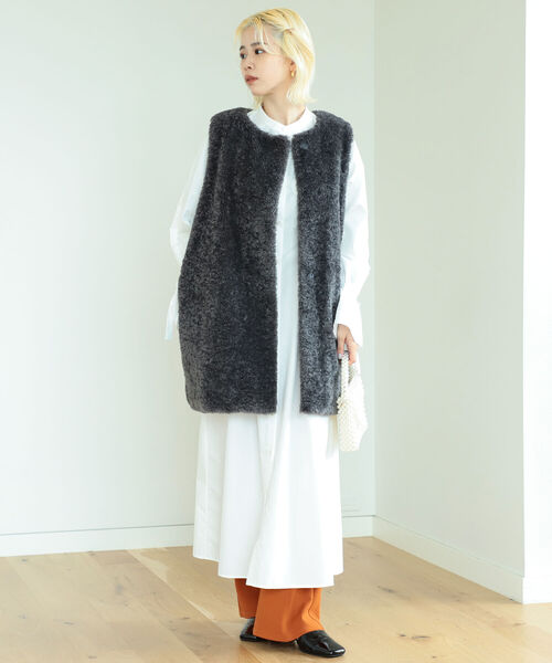 BeAMS DOT（ビームスドット）の「【WEB限定】BeAMS DOT / プードル ボア ロングベスト（ベスト・レディース・ベージュ/グレー系その他・FREE）」の10枚目の写真