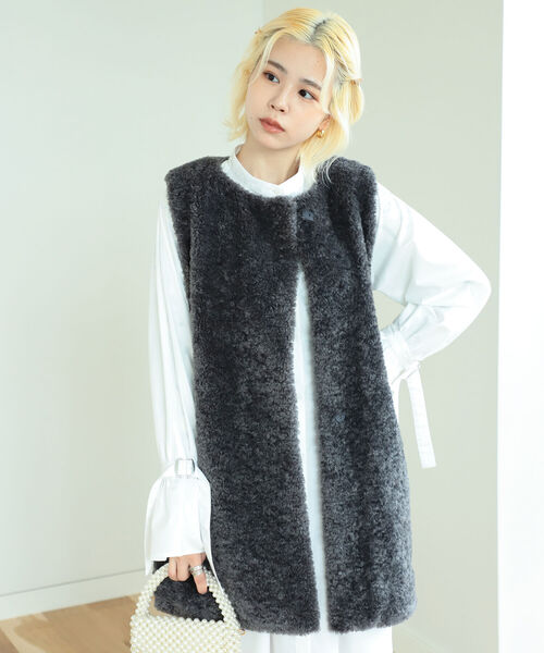 BeAMS DOT（ビームスドット）の「【WEB限定】BeAMS DOT / プードル ボア ロングベスト（ベスト・レディース・ベージュ/グレー系その他・FREE）」の14枚目の写真