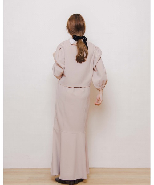 flower（フラワー）の「スモーキーショートジャケット（ノーカラージャケット・レディース・ベージュ/ブラウン・FREE）」の5枚目の写真