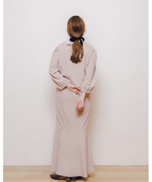 flower（フラワー）の「スモーキーショートジャケット（ノーカラージャケット・レディース・ベージュ/ブラウン・FREE）」の6枚目の写真