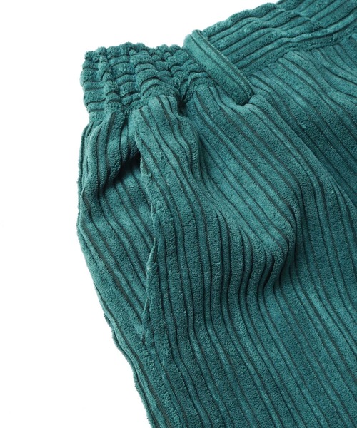 hunch（ハンチ）の「コーデュロイ ワイドストレートパンツ（その他パンツ・レディース・グリーン/ピンク/ネイビー・FREE）」の8枚目の写真