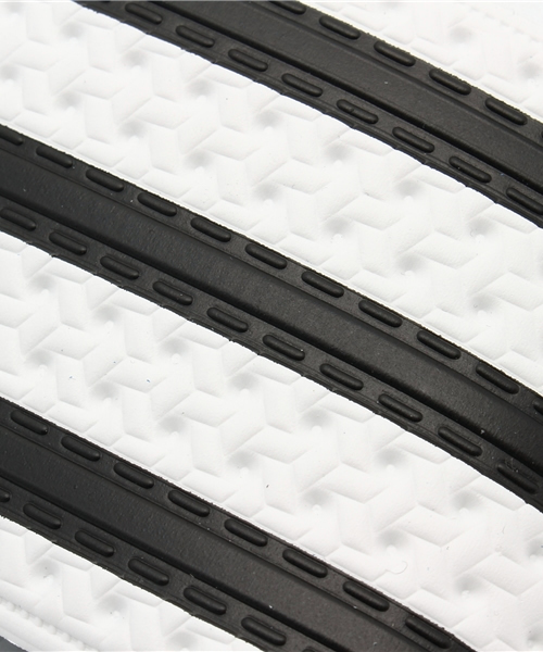 adidas（アディダス）の「BYBC adidas Originals ADILETTE サンダル◆（サンダル・レディース・ホワイト/ブラック/ネイビー・23.5cm/24.5cm/25.5cm）」の13枚目の写真