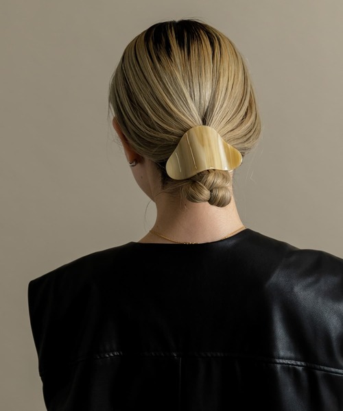 SMELLY(スメリー)の「ウェーブワイドハサミバンス(バレッタ/ヘアクリップ・レディース・ベージュ/グリーン/グレー系その他・-)」の17枚目の写真