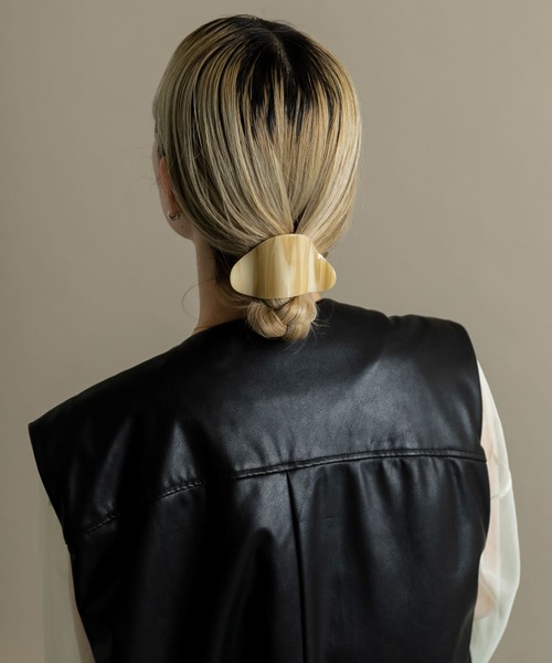 SMELLY(スメリー)の「ウェーブワイドハサミバンス(バレッタ/ヘアクリップ・レディース・ベージュ/グリーン/グレー系その他・-)」の18枚目の写真