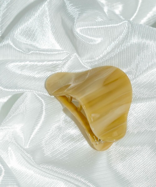 SMELLY(スメリー)の「ウェーブワイドハサミバンス(バレッタ/ヘアクリップ・レディース・ベージュ/グリーン/グレー系その他・-)」の22枚目の写真