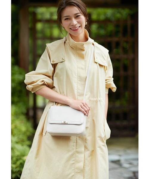 OPAQUE.CLIP(オペークドットクリップ)の「◆クラシカルミニショルダーバッグ(ショルダーバッグ・レディース・ダークブラウン/ダークグリーン/オフホワイト・00)」の2枚目の写真