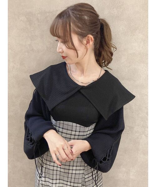 dazzlin（ダズリン）の「レースアッブ長袖ショートボレロⅡ（カーディガン/ボレロ・レディース・ブラック/レッド/ブルー/ブラウン/ベージュ・FREE）」の2枚目の写真