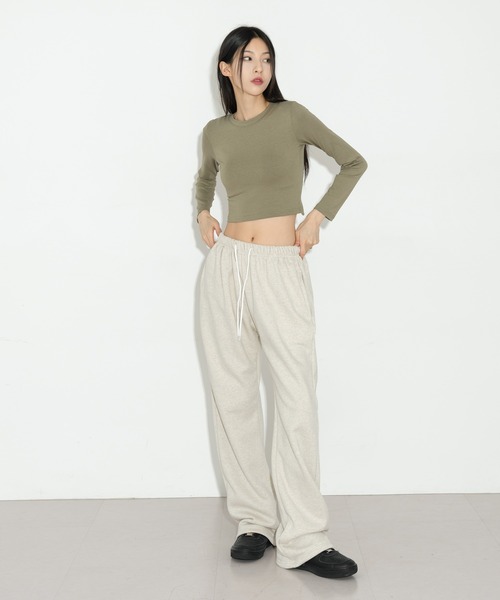 FOLLOWIN(フォロウィン)の「バックツーラインTシャツバックオープンモダールサミクロップドTシャツ(Tシャツ/カットソー・レディース・ブラック/カーキ/アイボリー/ブラウン・FREE)」の16枚目の写真