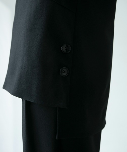 M.deux(エムドゥ)の「サイドボタンカラーレスジレ(ベスト・レディース・ベージュ/ブラック・MEDIUM)」の9枚目の写真