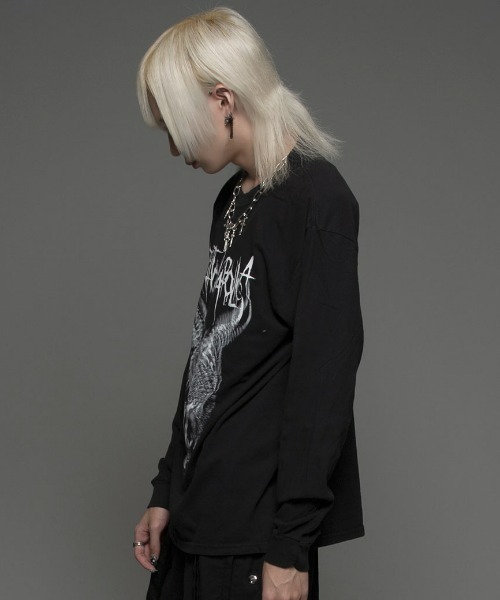 CIVARIZE(シヴァーライズ)の「『CIVARIZE/シヴァーライズ』ヴィンテージ加工アニマルプリントロンT(Tシャツ/カットソー・メンズ・ブラック/チャコールグレー・FREE)」の4枚目の写真
