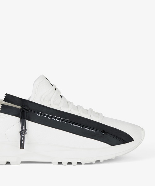 GIVENCHY（ジバンシイ）の「Spectre low runners sneakers in perforated leather with zip（スニーカー・メンズ・ホワイト・40/41/42/43）」の3枚目の写真