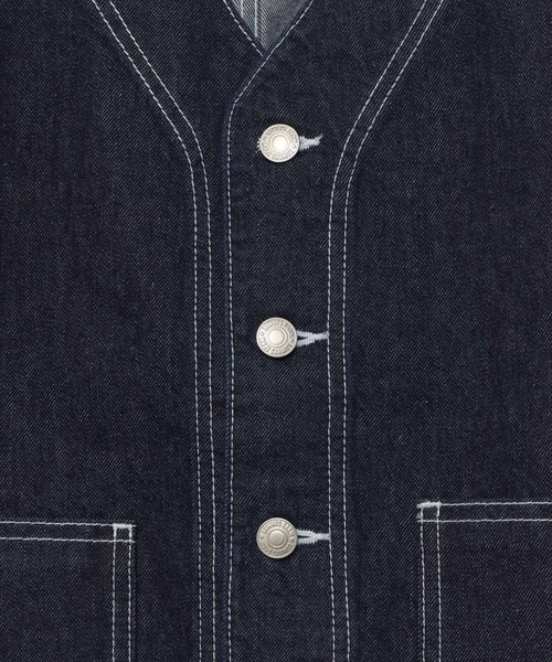 LOWRYS FARM(ローリーズファーム)の「Cデニムカバーオール 177889(カバーオール・キッズ・ネイビー/ブルー・110cm/140cm/150cm/120cm/130cm)」の7枚目の写真