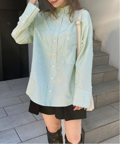 OLIVE des OLIVE（オリーブデオリーブ）の「【WEB限定カラー有】マントスリーブゆるシャツ（シャツ/ブラウス・レディース・ストライプ/ワンウォッシュ/オフホワイト/サックスブルー・FREE）」の18枚目の写真