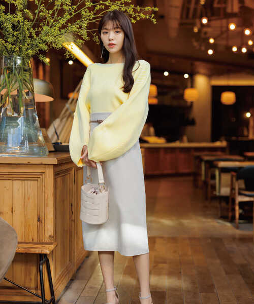 PROPORTION BODY DRESSING（プロポーションボディドレッシング）の「ベルト付ツイルタイトスカート / 1213120214（スカート・レディース・ベージュ/ブルー/ライトグリーン・SMALL/MEDIUM/X-SMALL）」の4枚目の写真