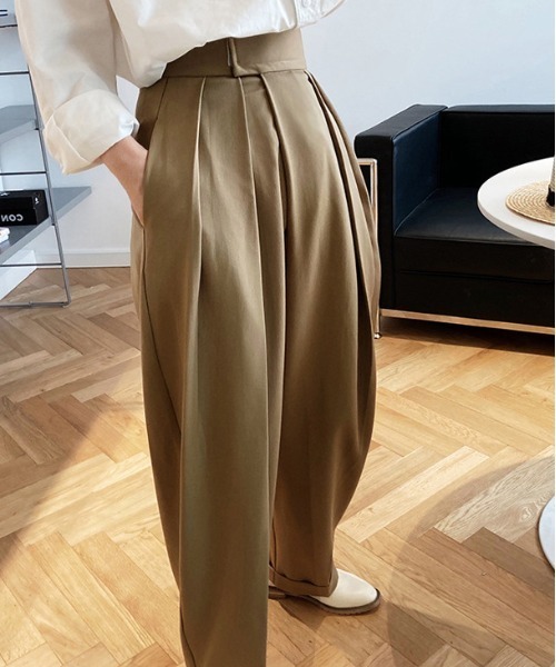 AMELY(エミリー)の「タックワイドパンツ(その他パンツ・レディース・グレー/オフホワイト/ブラック/ライム/カーキブラウン/ライトグレー/ピンク/ネイビー/ダークグレー・M/L/LL)」の17枚目の写真