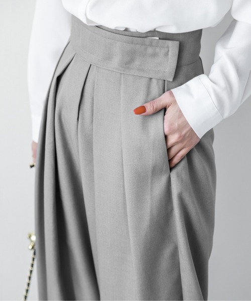 AMELY（エミリー）の「タックワイドパンツ（その他パンツ・レディース・グレー/オフホワイト/ブラック/ライム/カーキブラウン/ライトグレー/ピンク/ネイビー/ダークグレー・M/L/LL）」の11枚目の写真