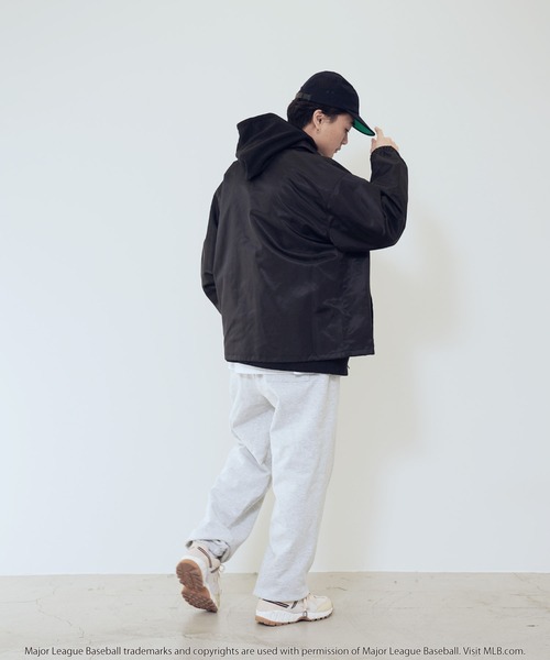 MLB（メジャーリーグベースボール）の「MLB / メジャーリーグベースボール LULU & ARNIE 別注 ナイロン コーチジャケット（ブルゾン・メンズ・ブラック系その他2/ブラック系その他3/ブラック系その他4/グレー系その他/グリーン系その他/ブラック系その他・FREE）」の13枚目の写真