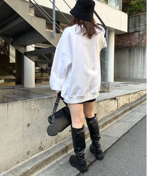 OLIVE des OLIVE（オリーブデオリーブ）の「【WEB限定】犬プリントスウェット（スウェット・レディース・ネイビー/オフホワイト/オートミール・FREE）」の12枚目の写真