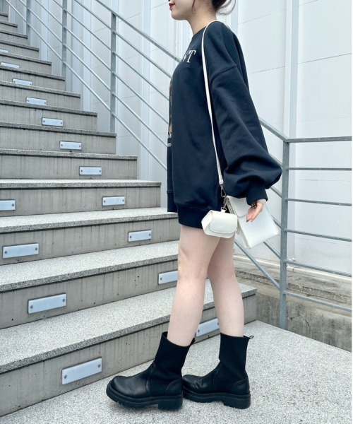 OLIVE des OLIVE（オリーブデオリーブ）の「【WEB限定】犬プリントスウェット（スウェット・レディース・ネイビー/オフホワイト/オートミール・FREE）」の21枚目の写真