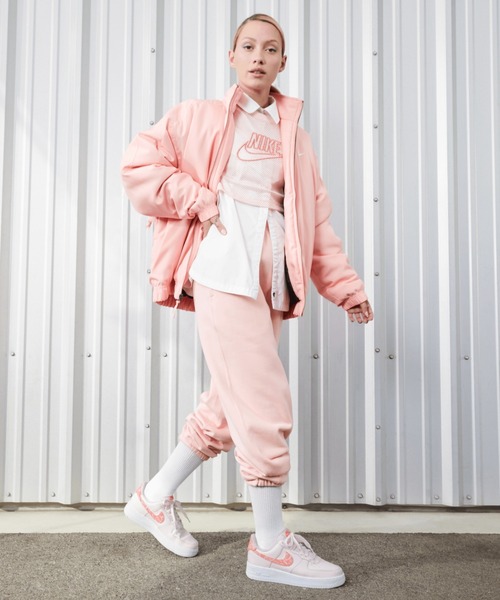 NIKE（ナイキ）の「ナイキ エア フォース 1 '07 ウィメンズシューズ / Nike Air Force 1 '07 Women's Shoes（スニーカー・レディース・ベビーピンク・24.5/25/22.5/23.5/26.5/25.5/24/23/26）」の10枚目の写真