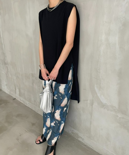 AIC.（エーアイシー）の「サイドスリットオーバーサイズタンクトップ/綿100%/ヘビーウェイト/7.8オンス（Tシャツ/カットソー・レディース・ブラック/オフホワイト/グレイッシュベージュ/その他・FREE）」の14枚目の写真