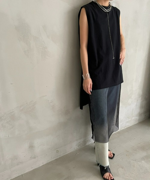 AIC.（エーアイシー）の「サイドスリットオーバーサイズタンクトップ/綿100%/ヘビーウェイト/7.8オンス（Tシャツ/カットソー・レディース・ブラック/オフホワイト/グレイッシュベージュ/その他・FREE）」の9枚目の写真