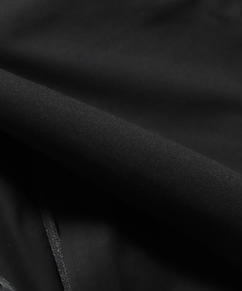 Mammut(マムート)の「MAMMUT/マムート GRANITE SO Hooded Jacket AF シェルジャケット フーディー ロゴ ハイネック(マウンテンパーカー・メンズ・ネイビー/ブラック/アッシュ/グリーン・XL/L/M)」の13枚目の写真