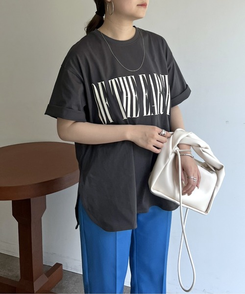 prose verse（プロズヴェール）の「ロゴプリントラウンドヘムTシャツ（Tシャツ/カットソー・レディース・チャコール/オフホワイト・MEDIUM）」の17枚目の写真