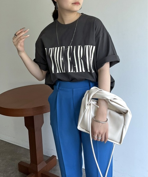 prose verse（プロズヴェール）の「ロゴプリントラウンドヘムTシャツ（Tシャツ/カットソー・レディース・チャコール/オフホワイト・MEDIUM）」の20枚目の写真